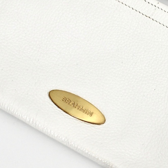 Brahmin white pebbled leather wristlet - Picture 2 of 5